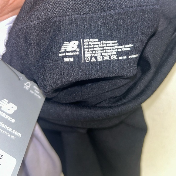 New Balance Workout Set - Picture 6 of 8